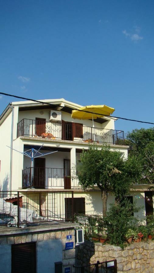 Apartments Zuanovic Karlobag Exterior photo